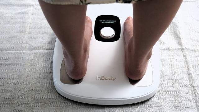 频8电极+12项数据+97%准确率有点全面瓦力棋牌InBody体脂秤H30评测：3(图5)