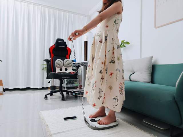 频8电极+12项数据+97%准确率有点全面瓦力棋牌InBody体脂秤H30评测：3(图4)