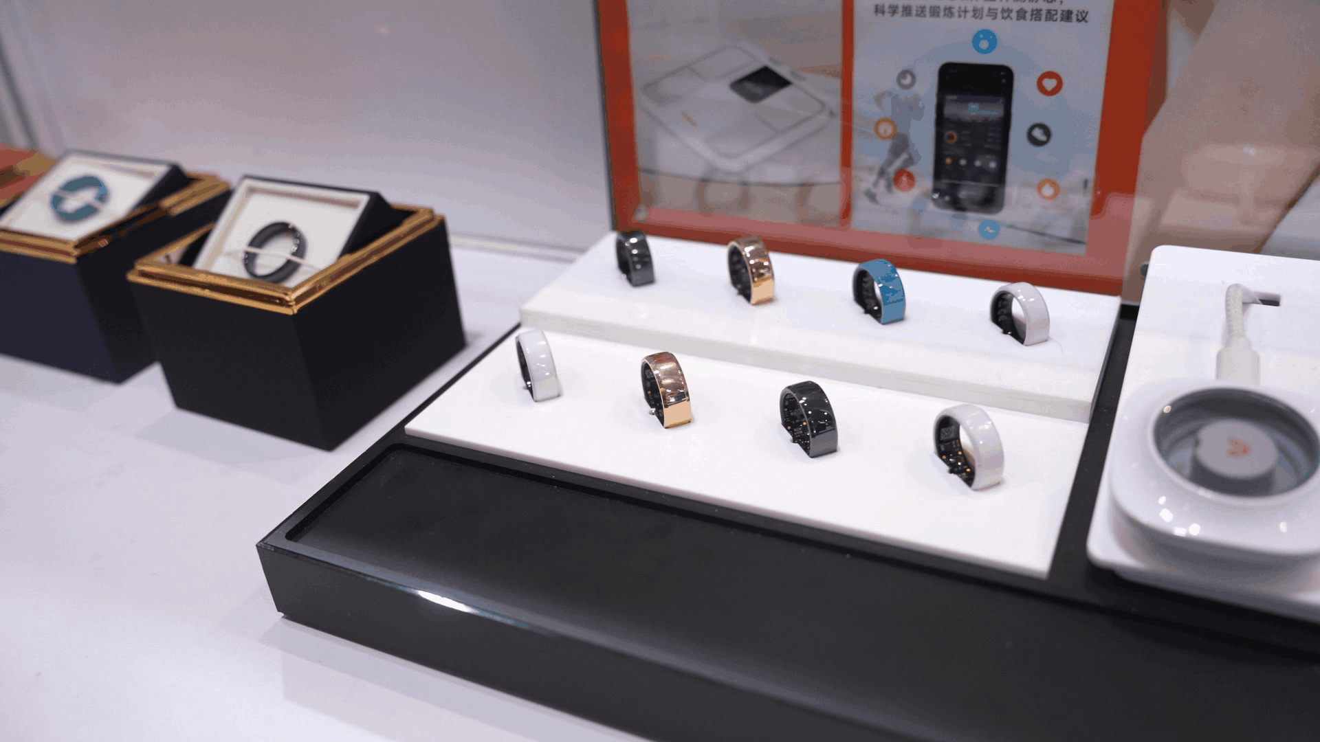 unt智能戒指、体脂秤生态组合破局千亿赛道瓦力游戏智能穿戴热潮席卷礼品展Vitah(图7)